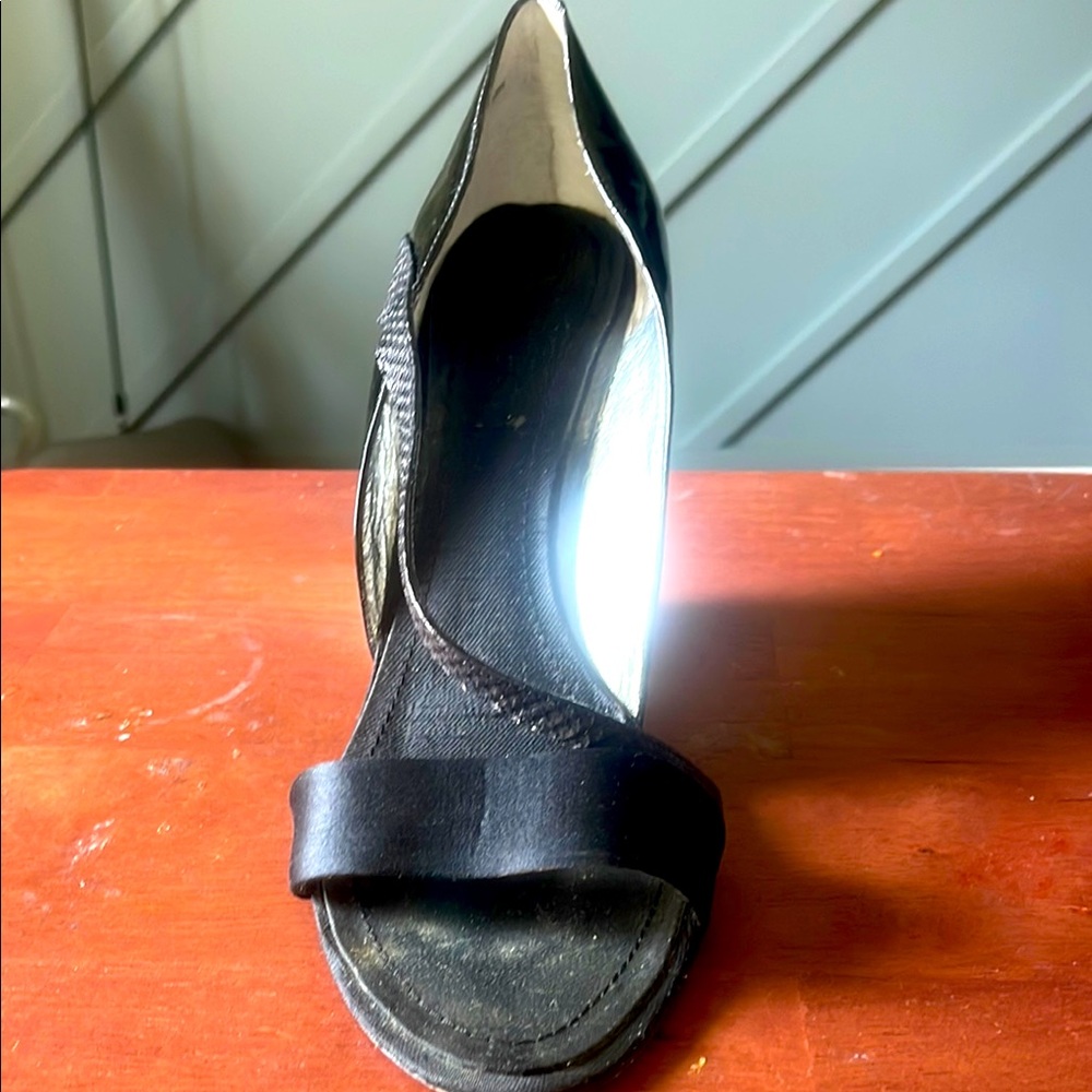 Elegant Black Women's Shoe